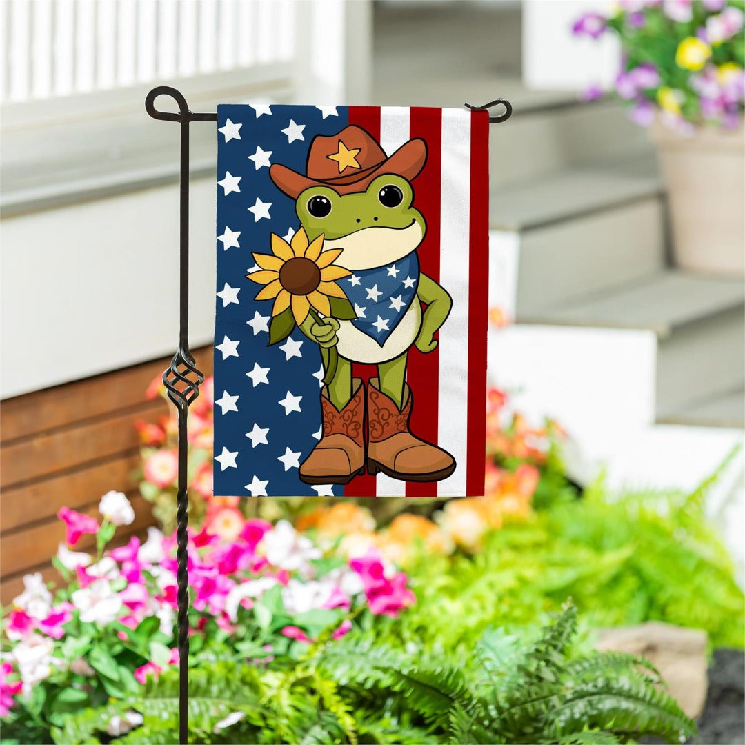 Star Spangled Cowboy Frog 2-Sided Burlap Garden Flag | 12.5 x 18 Inches