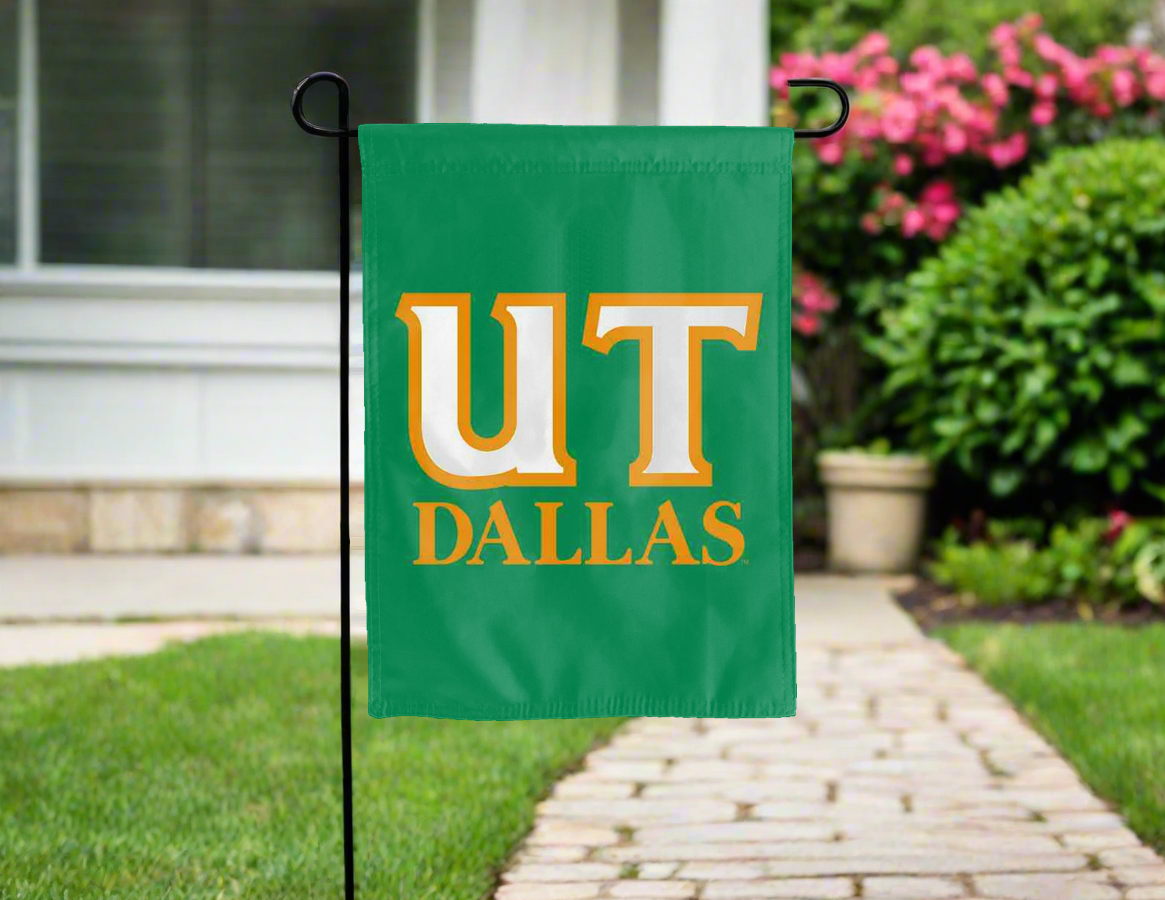UT Dallas Garden Flag