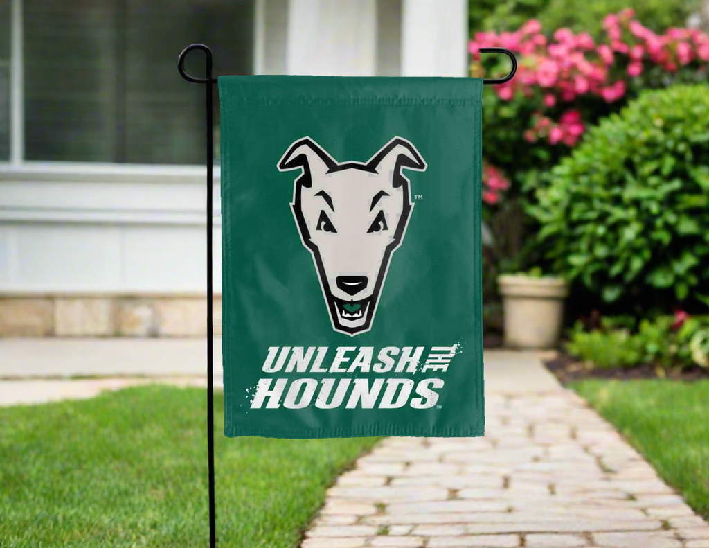 Loyola University Maryland - Unleash The Hounds Garden Flag